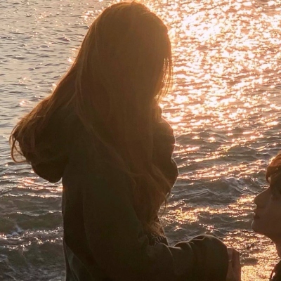 高清以夕阳为背景的情侣头像图片 日落情侣头像一男一女