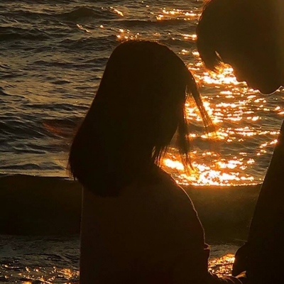 高清以夕阳为背景的情侣头像图片 日落情侣头像一男一女