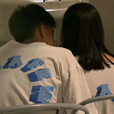 高清情侣头像2021的新款真人图片 2021真人微信情侣头像