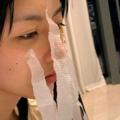 高清一左一右的冷门小众情侣头像搞怪图片 搞怪小众情侣头像