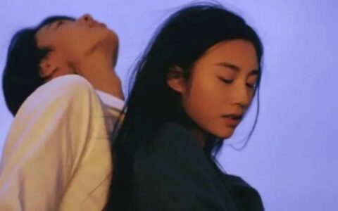 高清甜蜜小两口热恋情侣头像图片 抖音最火的热恋情侣头像