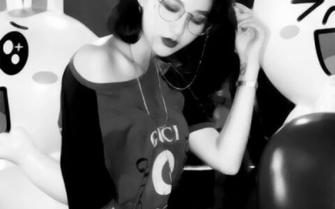 高清好玩情头一人一张的独一无二图片