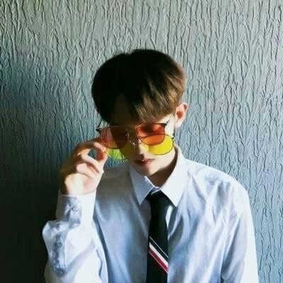 高清好玩情头一人一张的独一无二图片