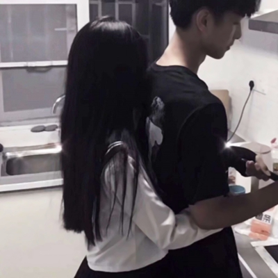 精选一对两张高清真人情侣头像图片