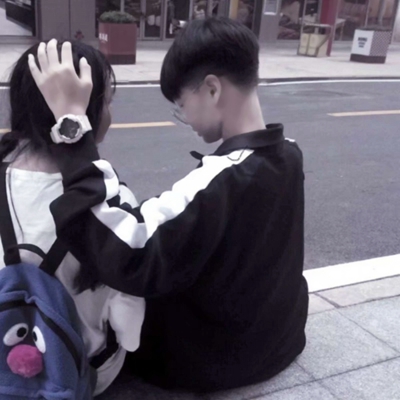 精选一对两张高清真人情侣头像图片
