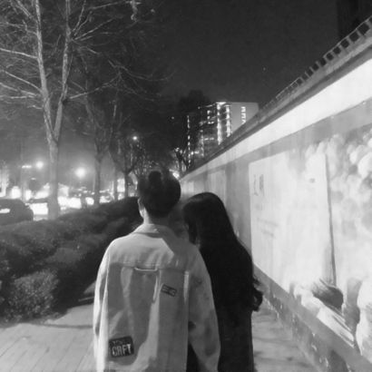 高清很酷的黑白情头一对两张 黑色情头一男一女酷