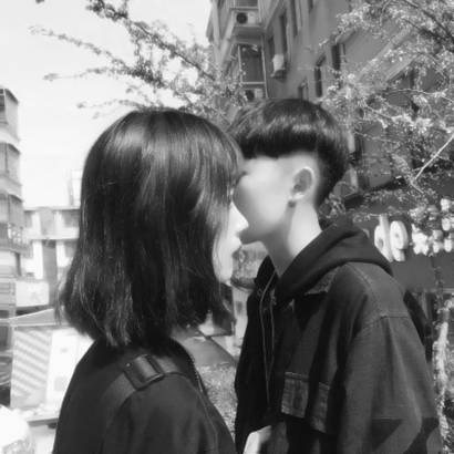 高清很酷的黑白情头一对两张 黑色情头一男一女酷