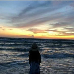 高清单人的情侣头像黄昏背影图片头像 夕阳情侣头像一左一右
