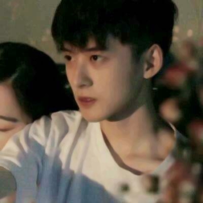 高清好看的微信情侣头像一对两张图片 微信情头两张一对