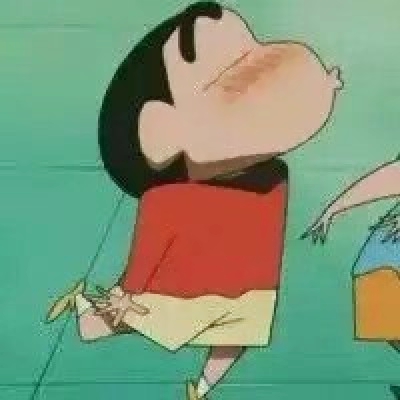 高清好看的蜡笔小新萌情侣头像图片 蜡笔小新情侣头像一对两张