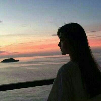 高清浪漫的海边情侣头像一男一女图片 海边情侣头像一对两张