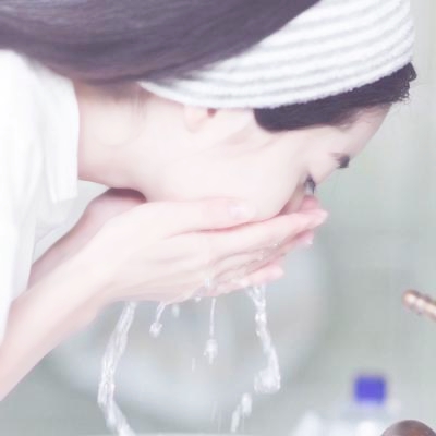 愿长伴永无话别之时 微信情侣头像唯美一对两张