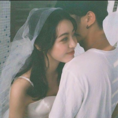 高清好看穿婚纱的情侣头像两张图片 婚纱情侣头像一对两张