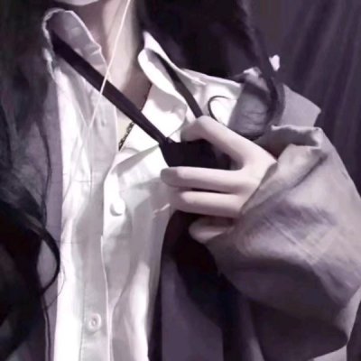 情侣头像不露脸一对两张,高清好看的情侣头像不露脸在一起
