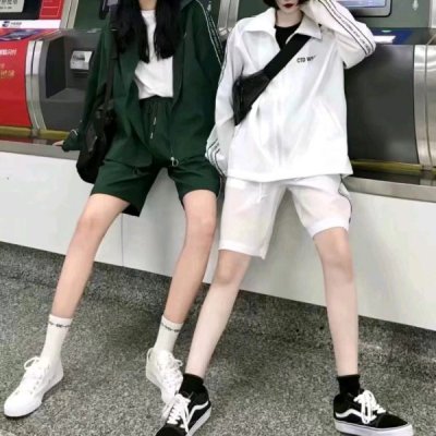 情侣头像不露脸一对两张,高清好看的情侣头像不露脸在一起