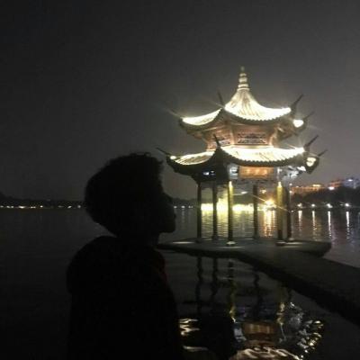 微信情侣一人一张头像,好看的微信情头像一男一女高清图片