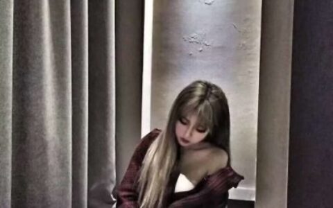 高冷情侣头像一对两张,高清好看的一对两张高冷情侣头像图片