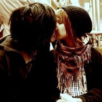 非主流接吻头像图片大全,亲密浪漫的非主流情侣亲吻图片头像下载