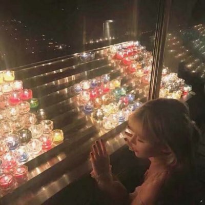 高清好看分开的最潮情侣头像两张 一男一女头像分开
