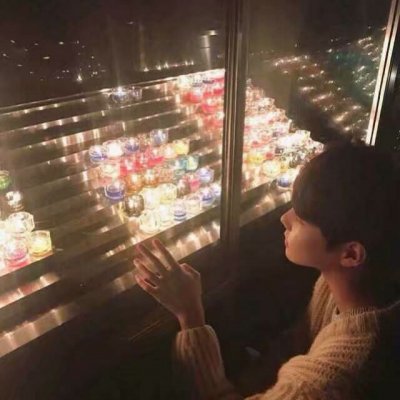 高清好看分开的最潮情侣头像两张 一男一女头像分开