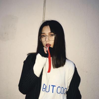 高清好看的不明显的情侣头像一男一女两张 qq头像不明显情侣一对
