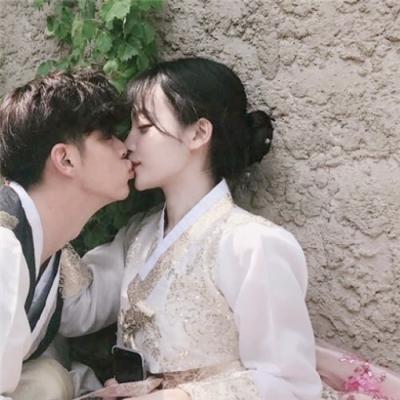 高清好看两张一组的浪漫情侣头像图片 情侣头像浪漫两张