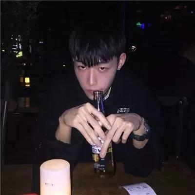 高清好看的潮流一男一女头像图片 微信情侣图片一人一张头像