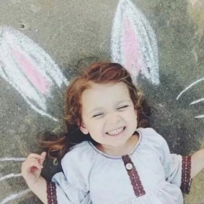 高清好看的小孩子情侣头像 一男一女超可爱的小孩子情侣图片头像