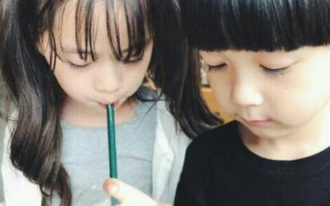 高清可爱的小孩情侣头像超萌一对两张 萌小孩情侣头像一对两张