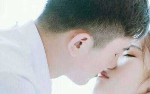 男生女生的深情与浪漫 浪漫情侣头像双人两张