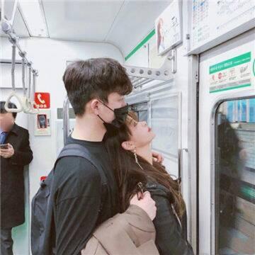 高清个性的小哥哥小姐姐非主流情侣头像 个性非主流情侣头像