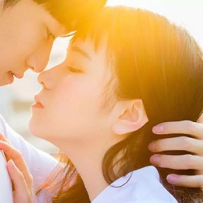 情侣头像接吻一对两张,高清浪漫的情侣头像双人两张接吻