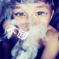 吐烟情侣头像图片,霸气一男一女吐烟的情侣头像