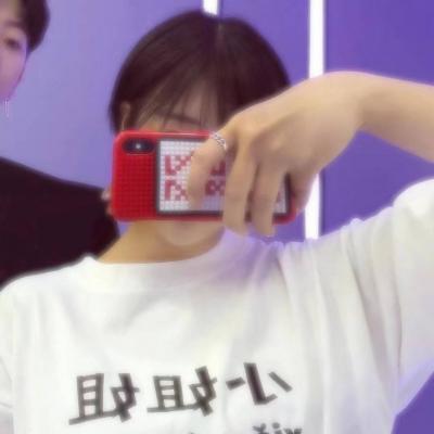 时尚情侣甜蜜秀恩爱 甜蜜情头一对