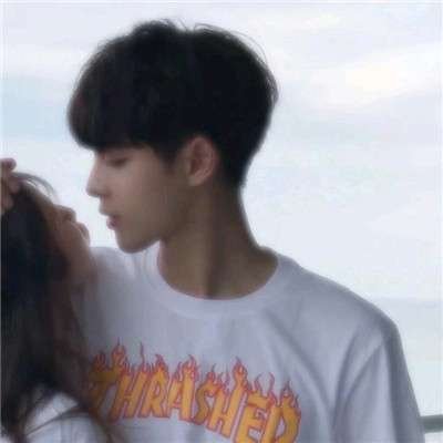 新潮高清情头好看不腻 独一无二情侣头像一对两张