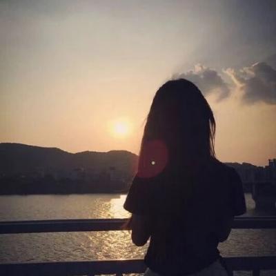 独一无二好看的高清情侣背影 头像情侣背影唯美两张