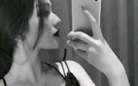高清好看的黑白情头一张男一张女图片 情侣头像黑白最新版