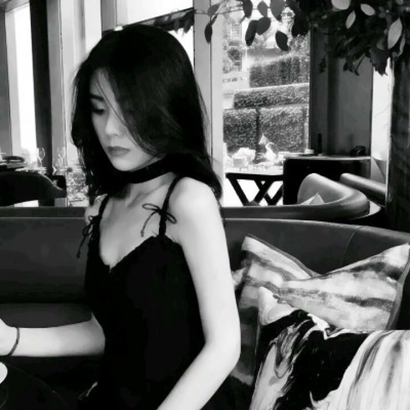 高清好看的黑白情头一张男一张女图片 情侣头像黑白最新版