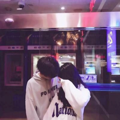 画风很唯美的情侣头像图片 高清的情侣头像唯美