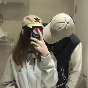 高清好看的最火情侣头像一左一右图片 最火情侣头像一对两张