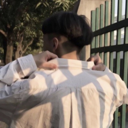高清有意境的情头 意境情侣头像一左一右