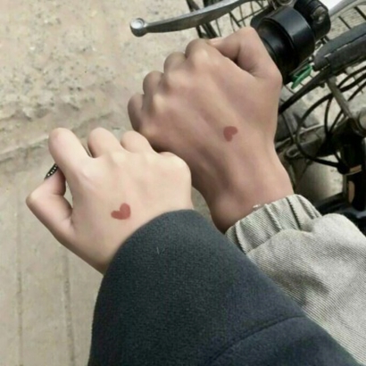 高清双手两张的手控图片情头 手控情头一对